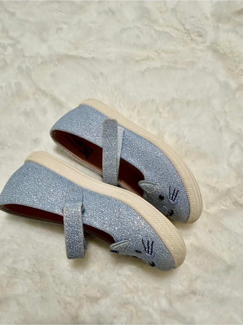 Harper Canyon Kids' Light Blue Glitter Cat Mary Jane Shoes